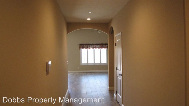 Foto del edificio - 4 br, 2 bath House - 1213 Via Barcelona Ct.