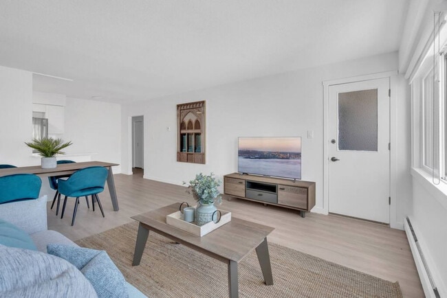 Photo du bâtiment - 45 E 16th Ave