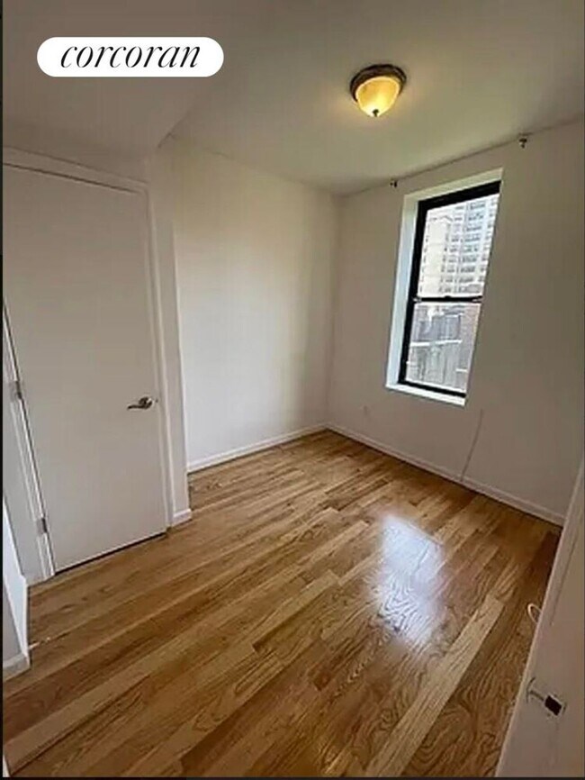 Foto del edificio - 230 E 27th St