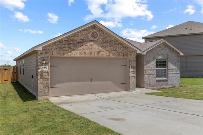 Building Photo - 625 Riverdale Dr