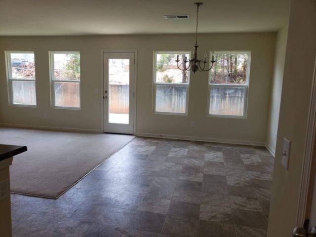 Foto del edificio - 44 Everett Circle AVAILABLE NOW
