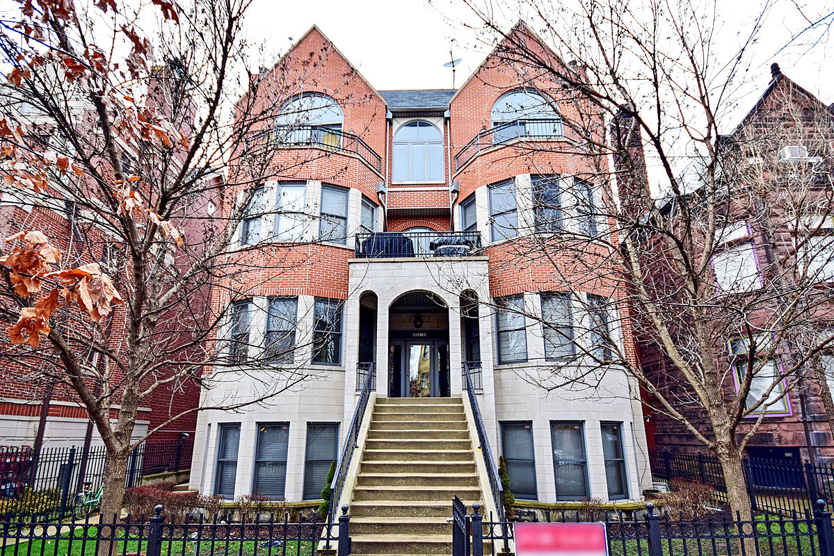Primary Photo - 2026 W Pierce Ave