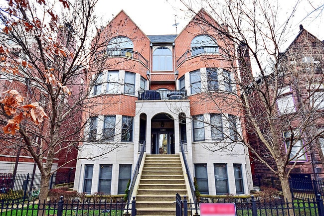 Photo - 2026 W Pierce Ave Apartment
