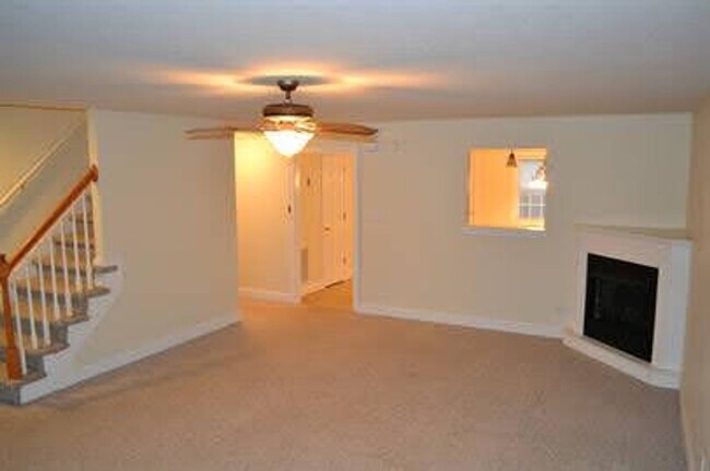 Building Photo - 125 Margate Dr