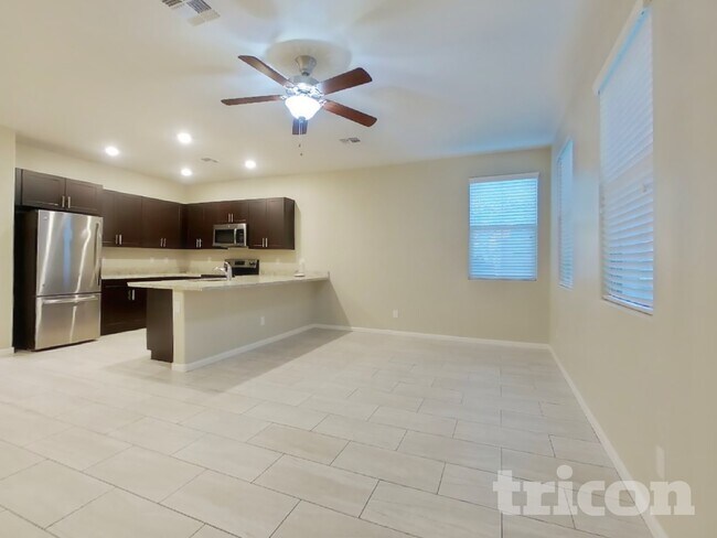 Foto del edificio - 12592 W Lindbergh Dr