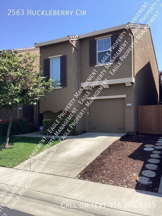 Building Photo - 3 BD 3 BA Home in West Sacramento