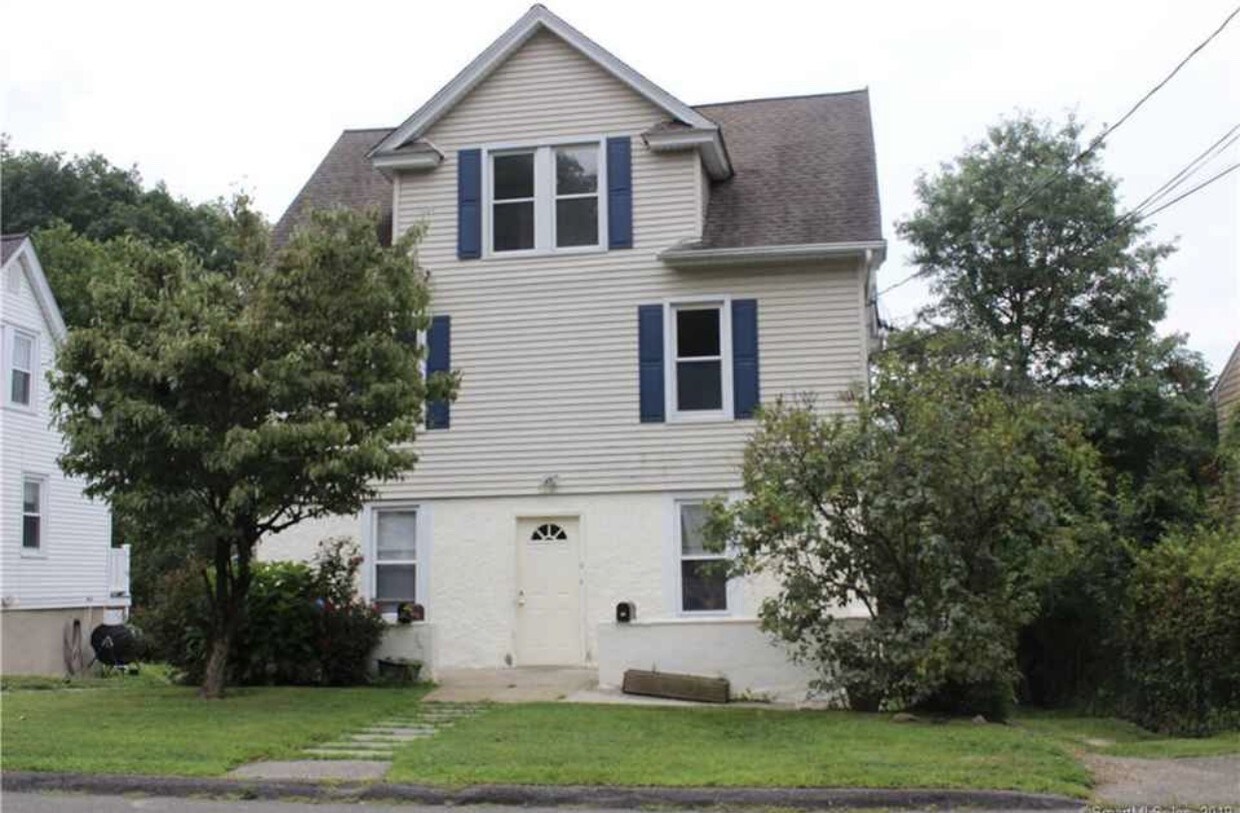 27 Old Stratfield Rd, Fairfield, CT 06825 Apartments in Fairfield, CT