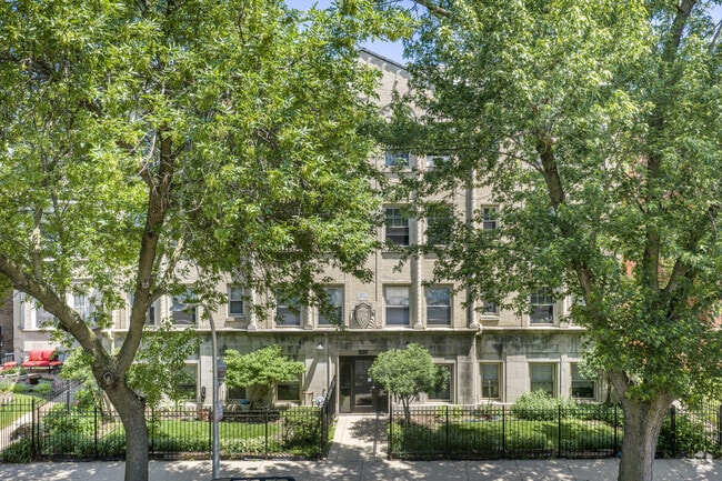 Building Photo - 4031 N Kenmore Apartments