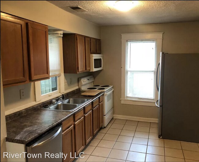 Building Photo - 3 br, 1 bath House - 3589 Douglas Ave