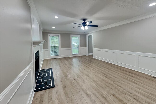 Building Photo - 3163 Oak Springs Way