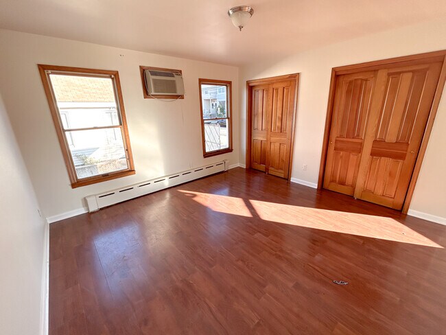 Building Photo - 138 Marsellus Pl