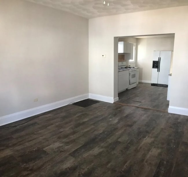 Building Photo - 104 N 8th St