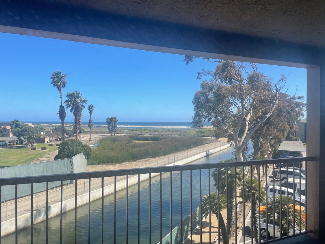 Foto del edificio - 960 Lighthouse Way