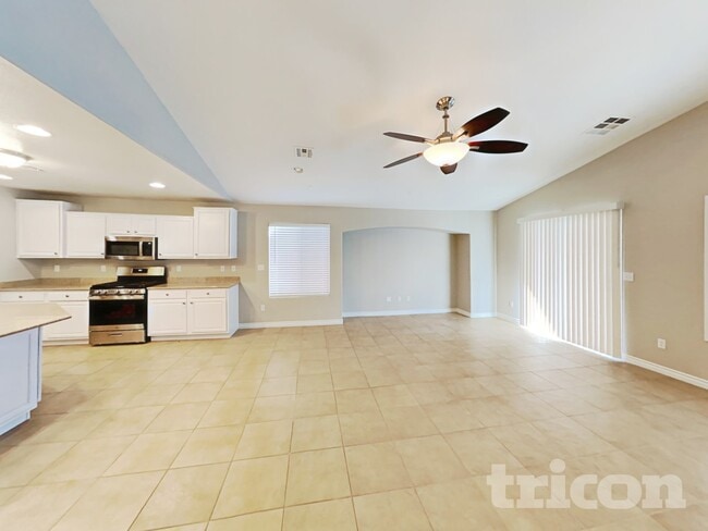 Building Photo - 437 Orchid Oasis Ave