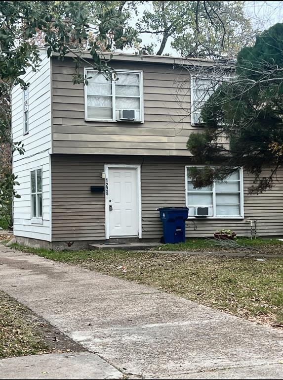 Foto principal - 1228 5th St N