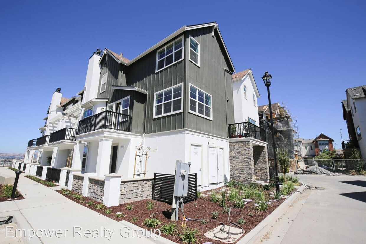 Primary Photo - 3 br, 3.5 bath House - 4067 Dobbins Loop