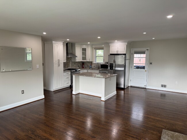 Foto del edificio - 3822 Swann Rd