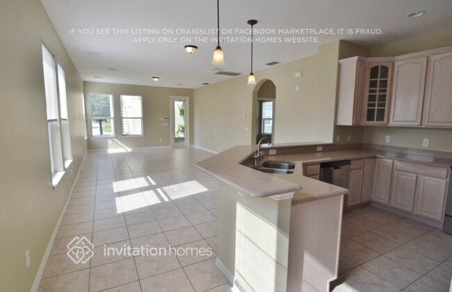 Building Photo - 14669 Black Cherry Trail