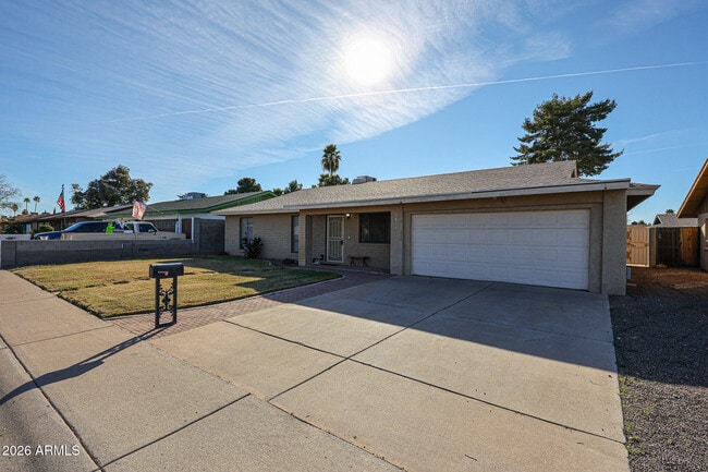 Foto del edificio - 3015 W Bluefield Ave