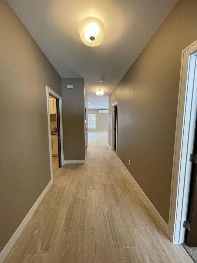 Building Photo - 4371 Lavaque Rd