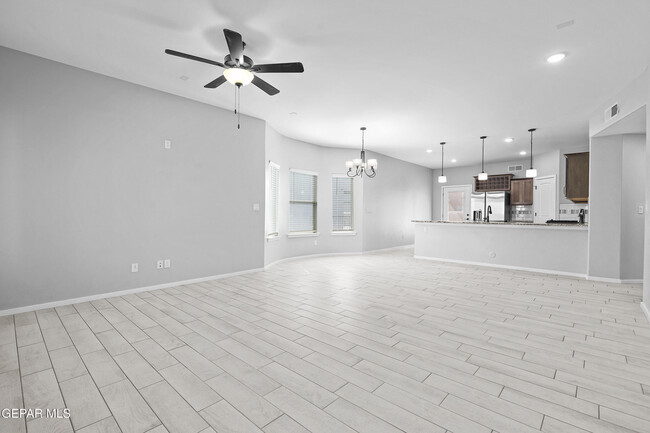 Building Photo - 932 Texas Madrone Dr