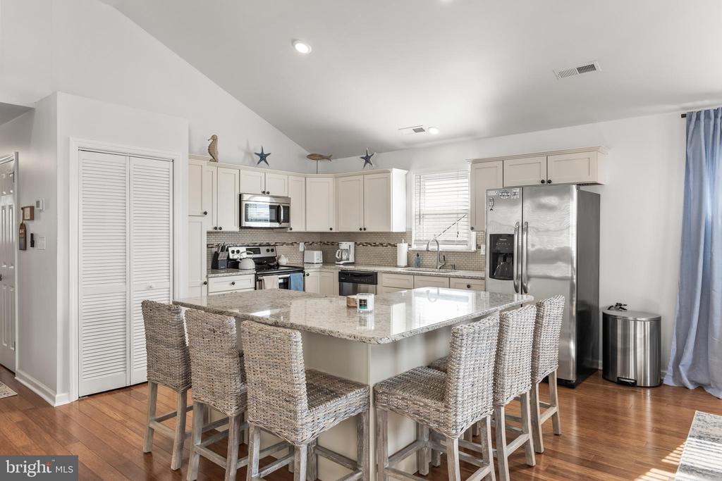 Foto principal - 1527 Bay Ave