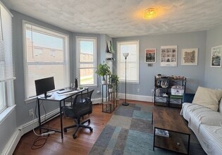 Building Photo - 128 Bunker Hill St