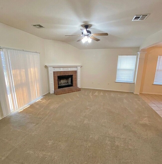 Building Photo - 2030 Rain Dance Loop