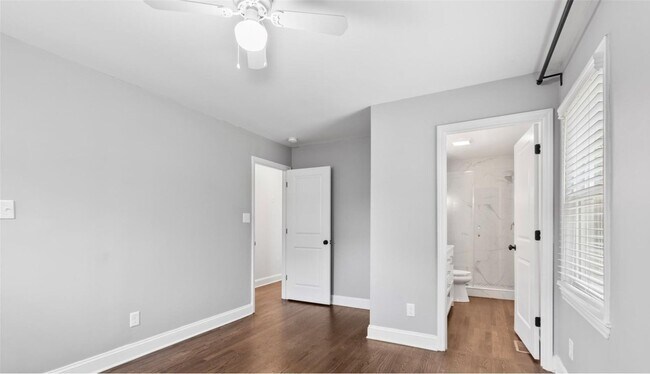 Foto del edificio - 6725 Castlegate Dr