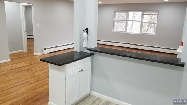 Foto del edificio - 14 Shetland Ln