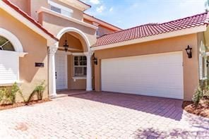 Building Photo - 953 Lascala Dr
