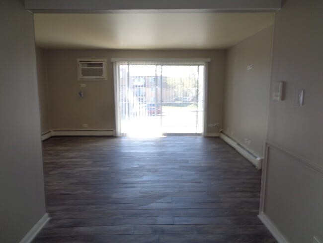 Building Photo - 4839 W Engle Rd