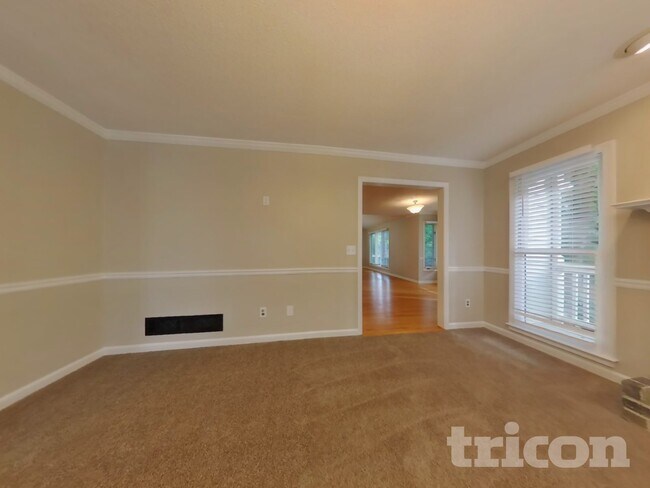 Building Photo - 1010 Maidstone Ct