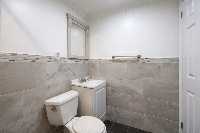 Building Photo - 15043 113th Ave