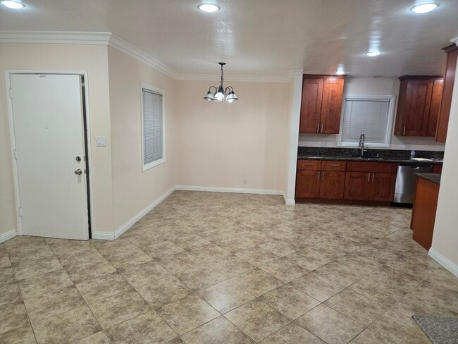 Foto del edificio - 1645 W Wisteria Pl