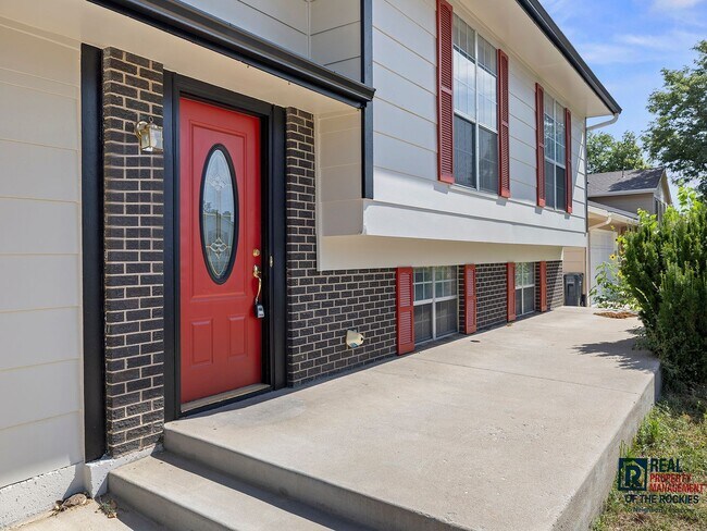 Foto del edificio - Beautiful & Bright Home in South West Fort Collins!