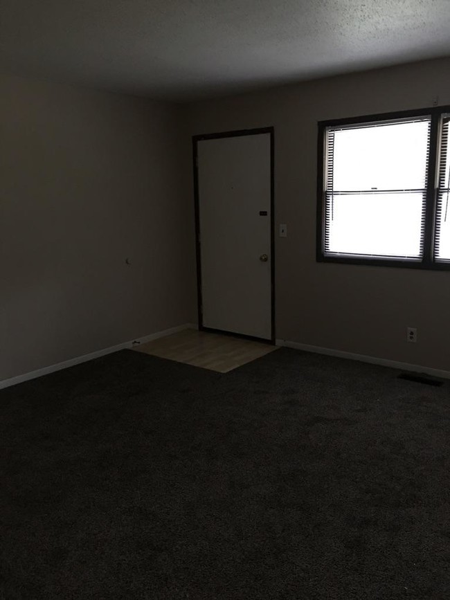 Foto del edificio - 2655 E Quinn Ave