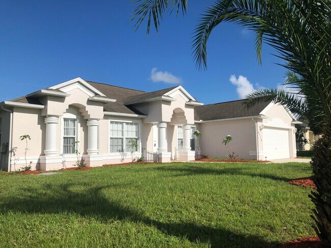 Foto del edificio - 4574 SW Uleta St