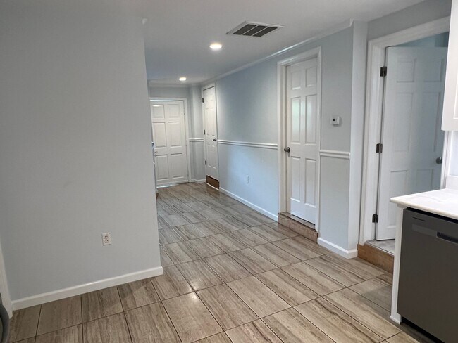 Foto del edificio - 38 Hillsdale Rd