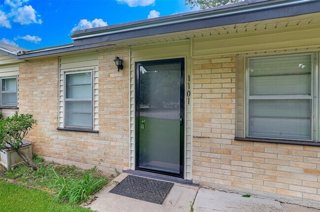 Foto del edificio - 1101 Shirley Ln