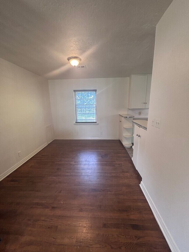 Foto del edificio - 2 Bed/1 bath home near Norman North