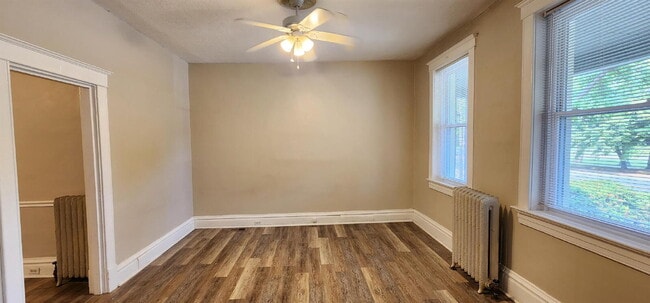 Foto del edificio - Parkside Living Across from Tower Grove Park with Sun Porch & Private Yard