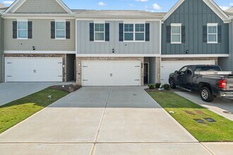 Building Photo - 11640 Mendenhall Ct