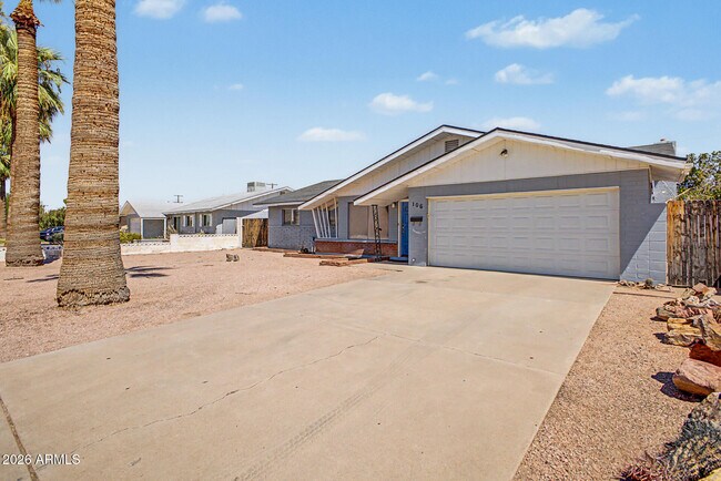 Building Photo - 106 E Geneva Dr