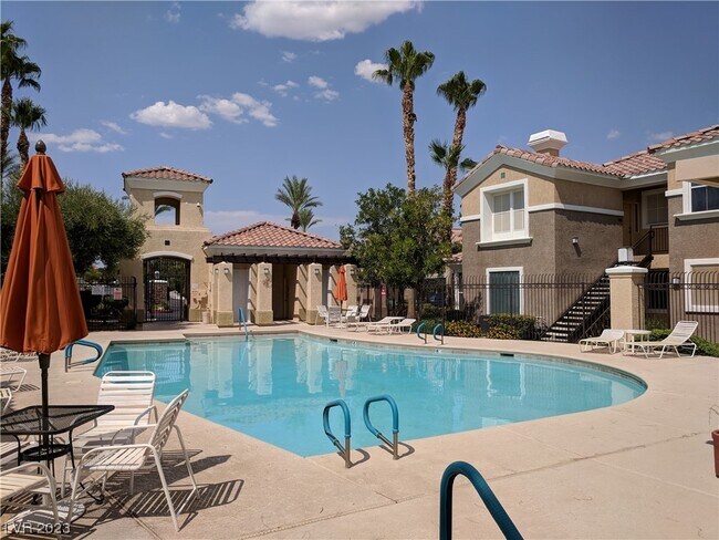 Foto del edificio - 2325 Windmill Pkwy