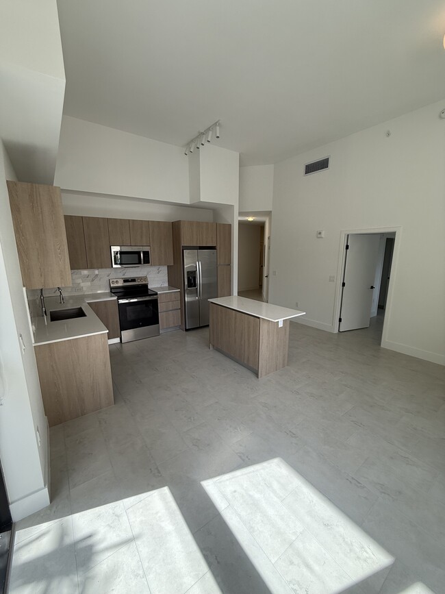 Foto del edificio - 2545 NE 183rd St