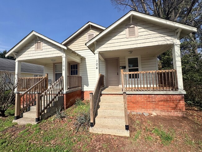 Foto del edificio - 104 Freeze Ave NW