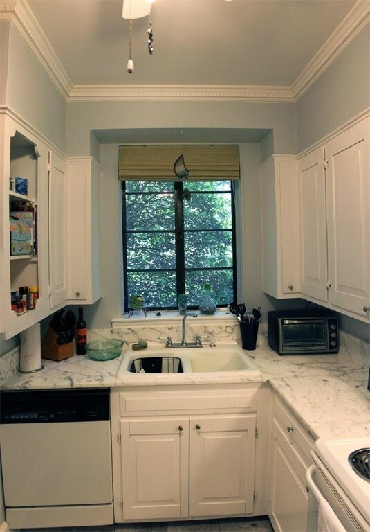 kitchen (furnished for photo) - 1121 Myrtle Ave Apartment