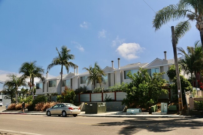 Building Photo - 125 Hillcrest Drive