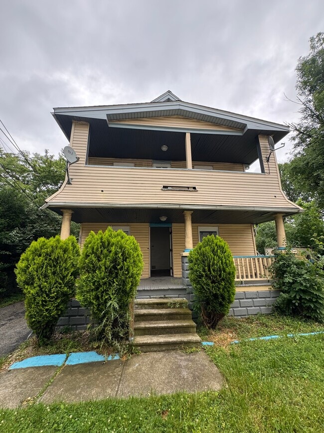 Photo - 2925 E 128th St (Cleveland, OH) Apartment